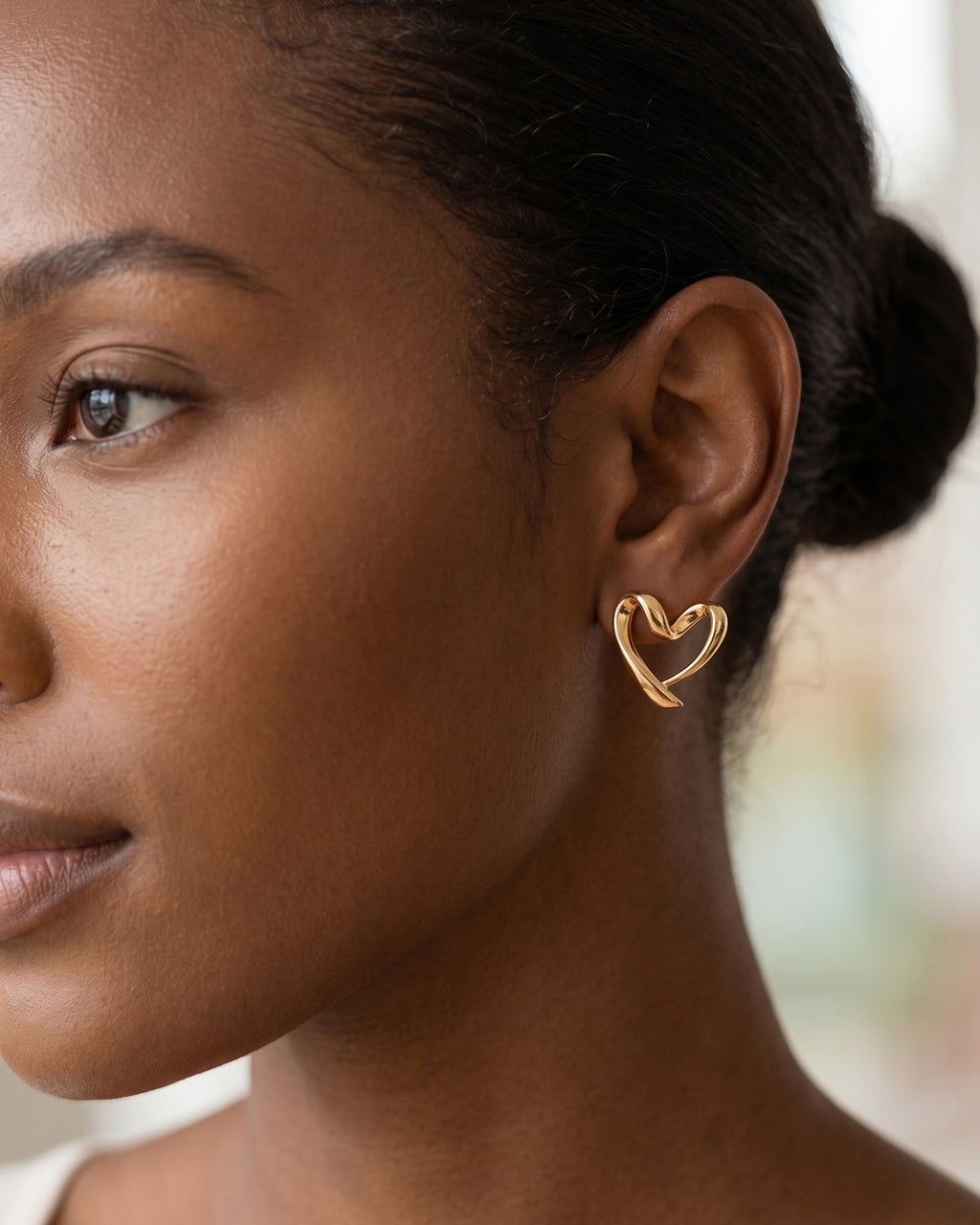 Jeanne 18K Solid Gold Heart Stud Earrings
