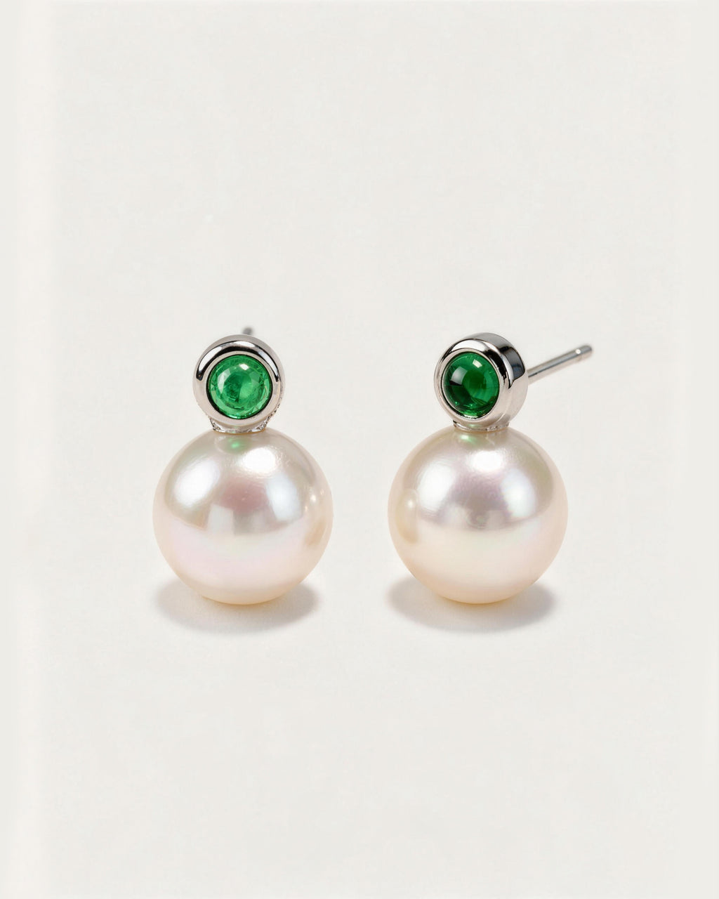 Anne Emerald & Luminous Natural Pearl Stud Earrings