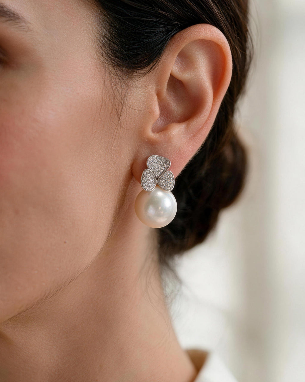 Charlotte Clover Natural White Pearl Drop Earrings